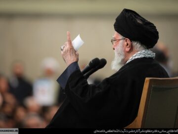 وضع اقتصادی خوب نیست و مسئولان دولتی باید دو برابر همیشه کار کنند