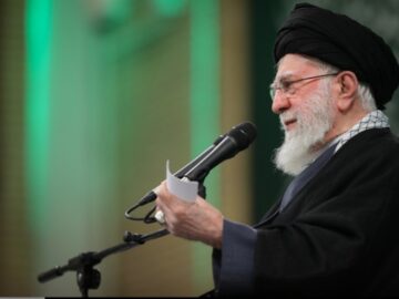 با تجربه ۵۰ ساله می‌گویم؛ هدف آمریکا بلعیدن ایران است
