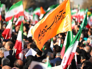 گزارش اختصاصی/ مردم فاتحه مزدوران را خواندند