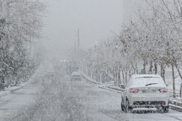 جادههای ۲۰ استان برفی و بارانی هستند