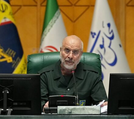 رمز پیروزی را ملت میداند و نسلهای آینده در تاریخ خواهند خواند