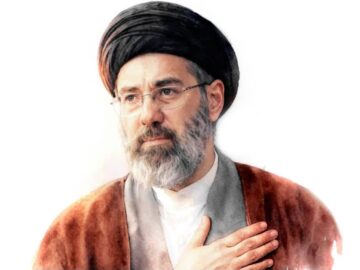 آیتالله سیدمجتبی خامنهای در یک نگاه